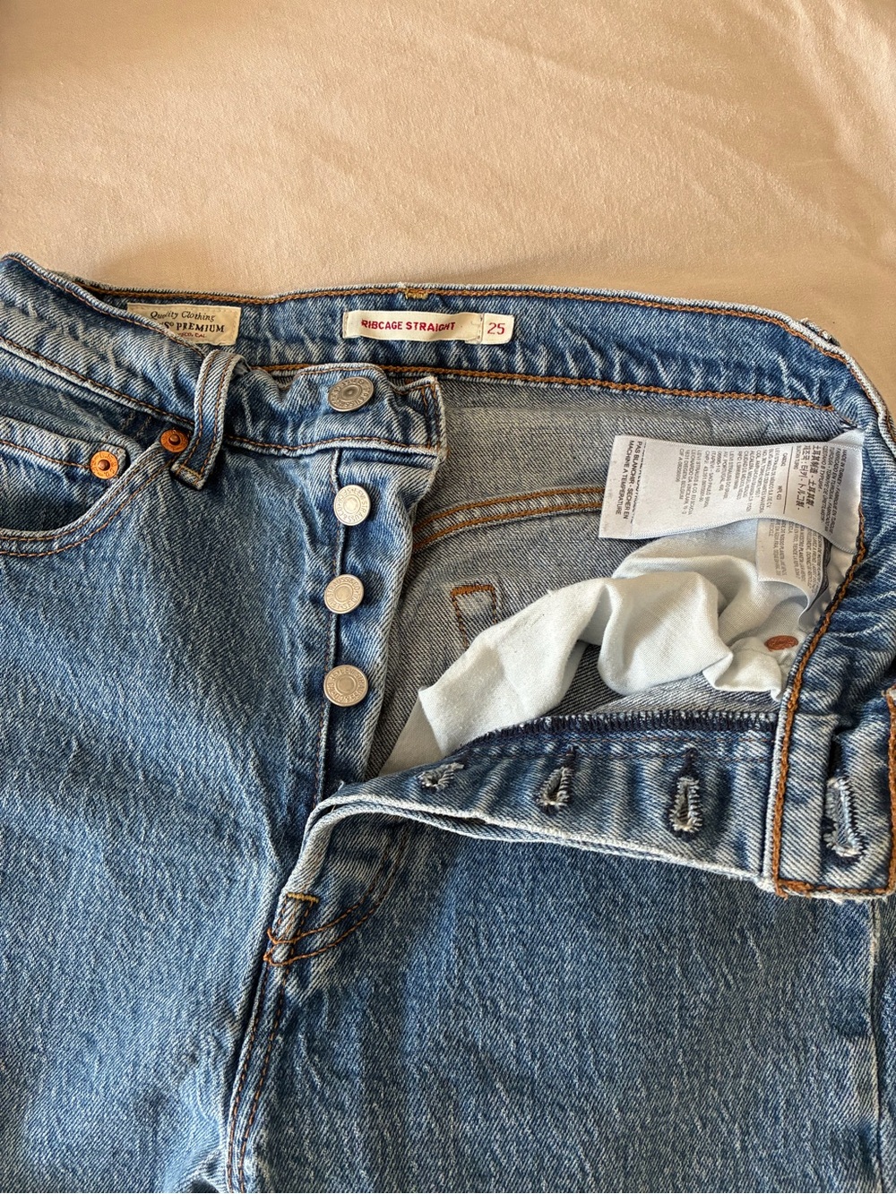 Levi's Ribcage Straight Jeans